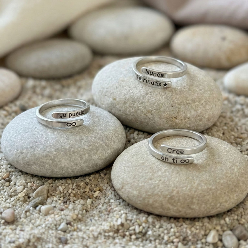 ANILLO "NUNCA TE RINDAS"